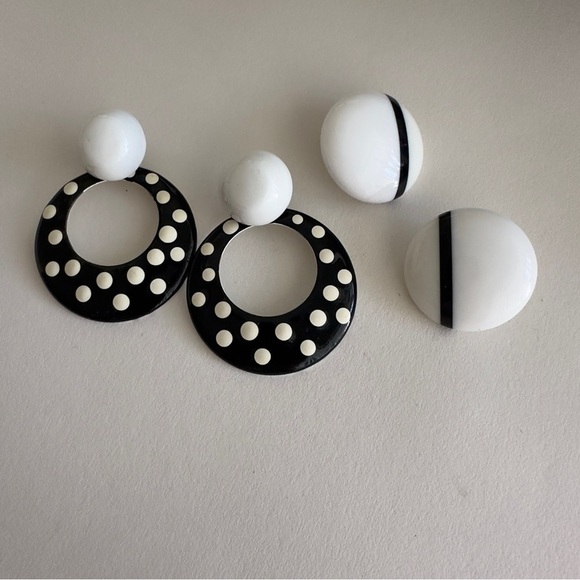 Vintage Black & White Polka Dot Earrings 80s 1980s 2 Pairs Mod Chic 80's Stud - Picture 1 of 9